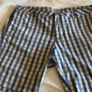 Olde School Brand Men’s Plaid Shorts Size 38, Navy and Cream Stretch Cotton